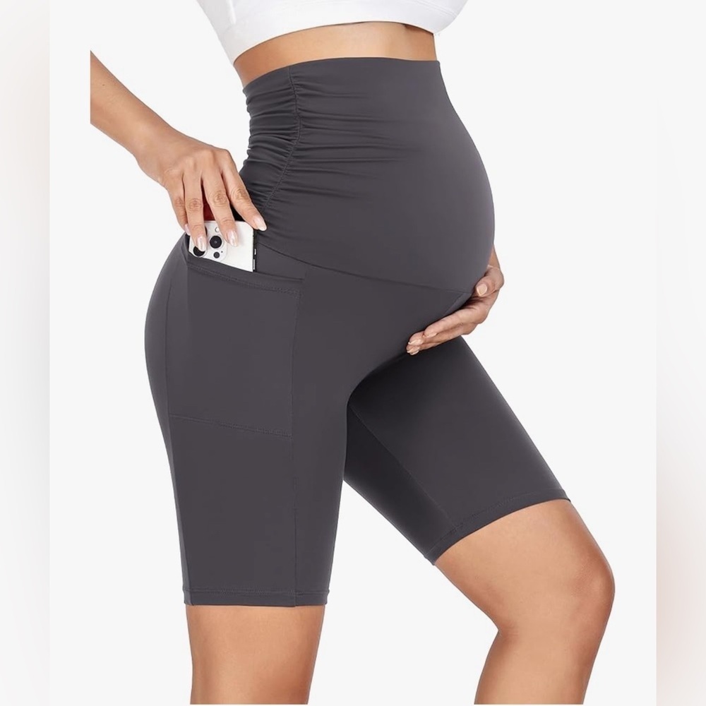 Maternity Black Women's Shorts size Small